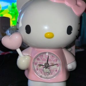 Hello kitty angel clock